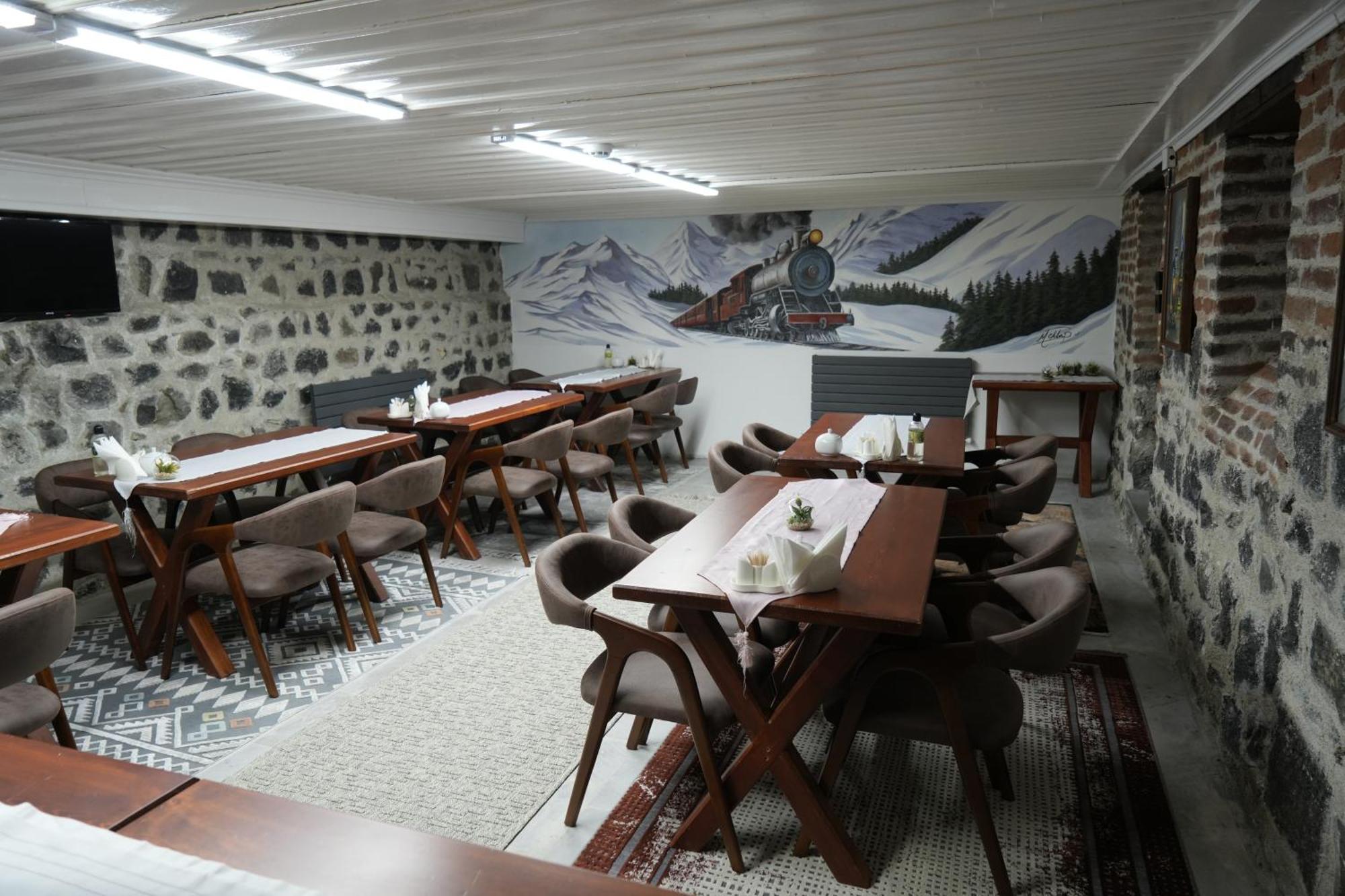 Mihman Konak Hotel Kars Esterno foto