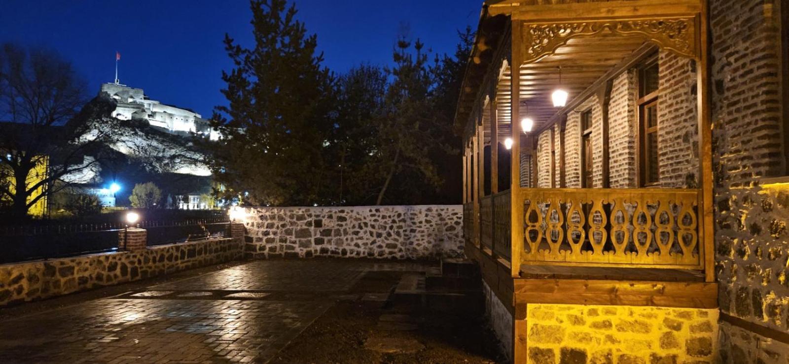 Mihman Konak Hotel Kars Esterno foto