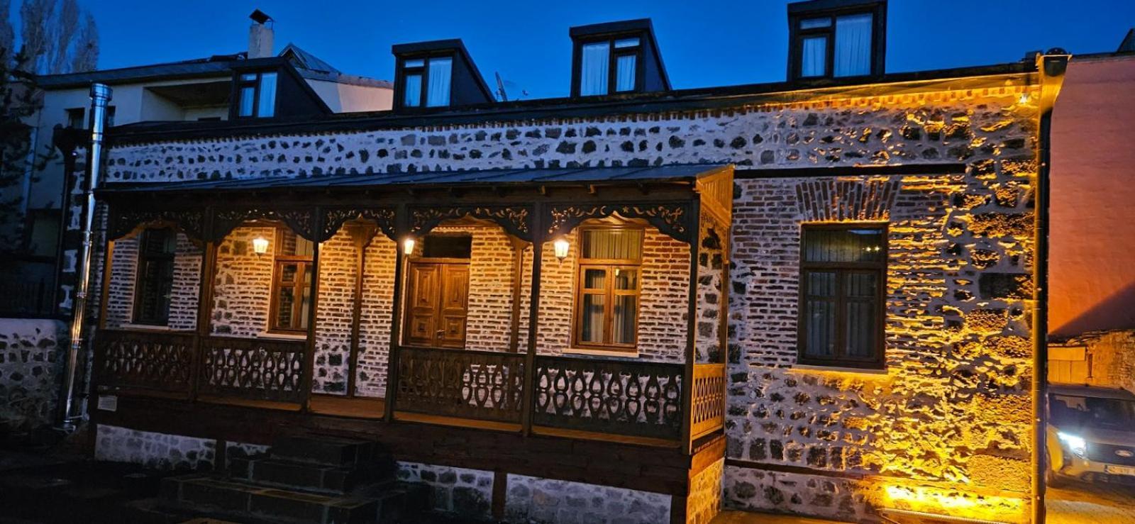 Mihman Konak Hotel Kars Esterno foto