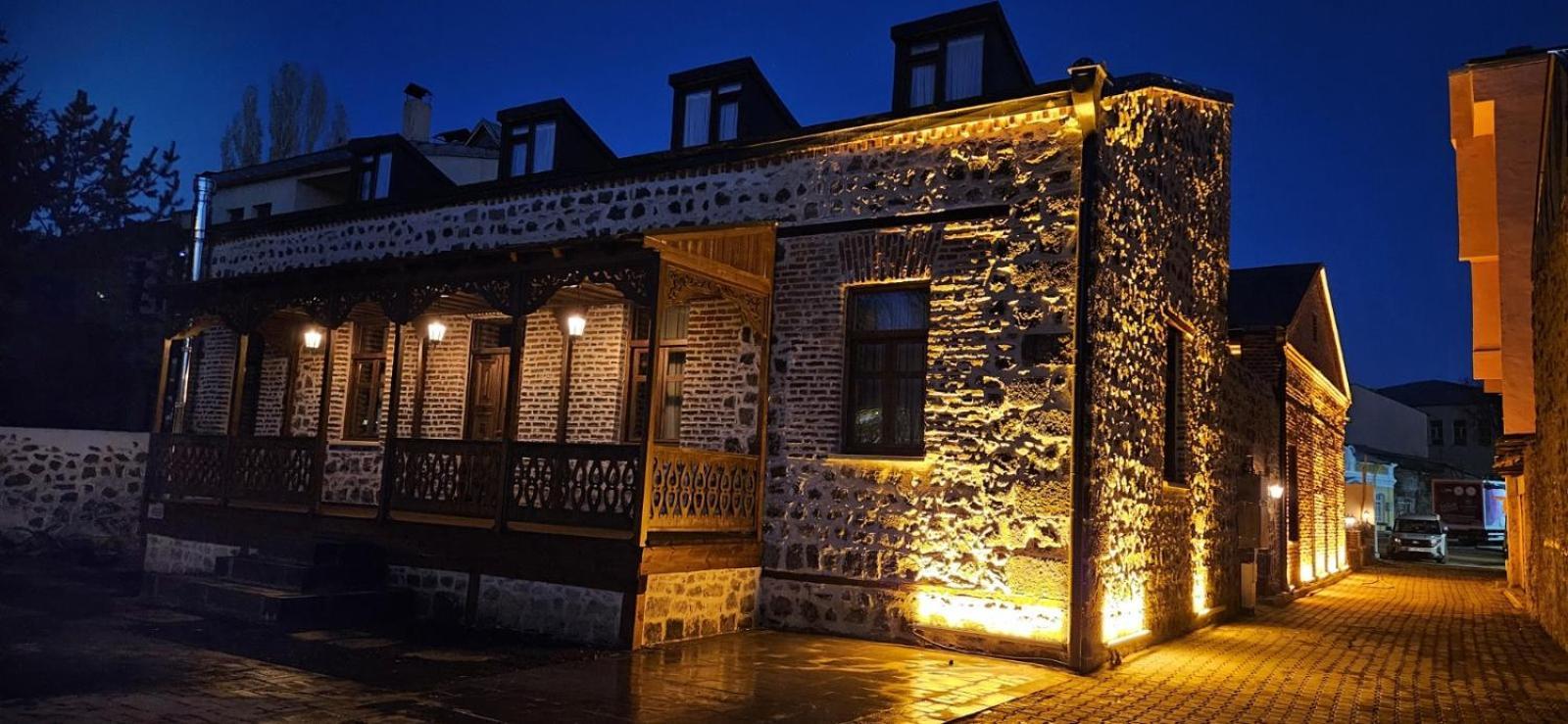 Mihman Konak Hotel Kars Esterno foto