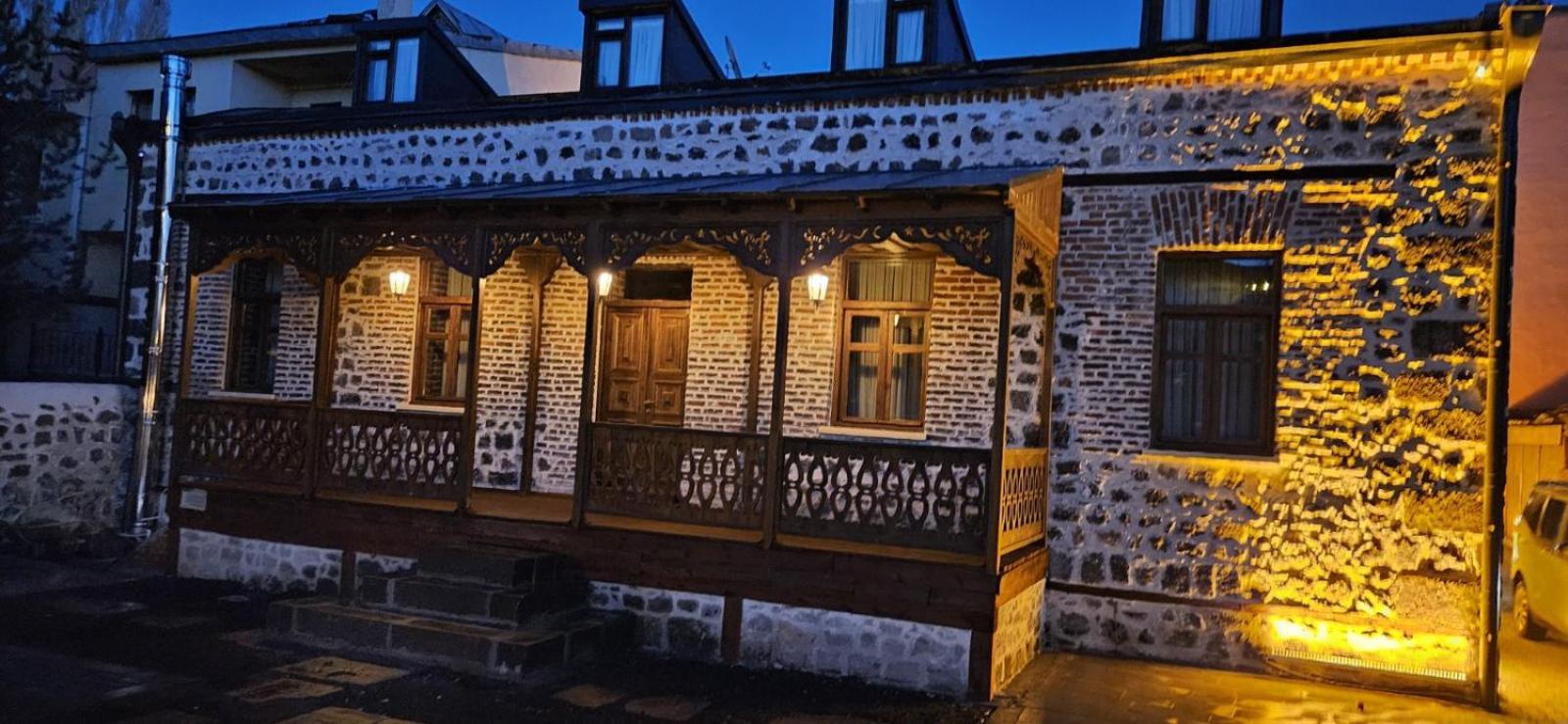 Mihman Konak Hotel Kars Esterno foto